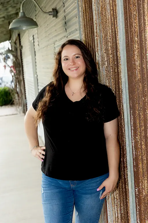 Carly Simmons Front Desk - Steven Regan DDS - Dentist Clifton TX