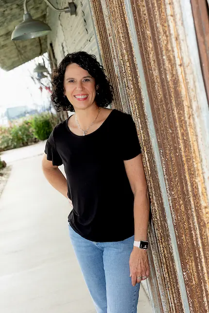 Julia Outlaw Dental Assistant - Steven Regan DDS - Dentist Clifton TX