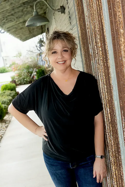 Robyn Allison Hygienist - Steven Regan DDS - Dentist Clifton TX